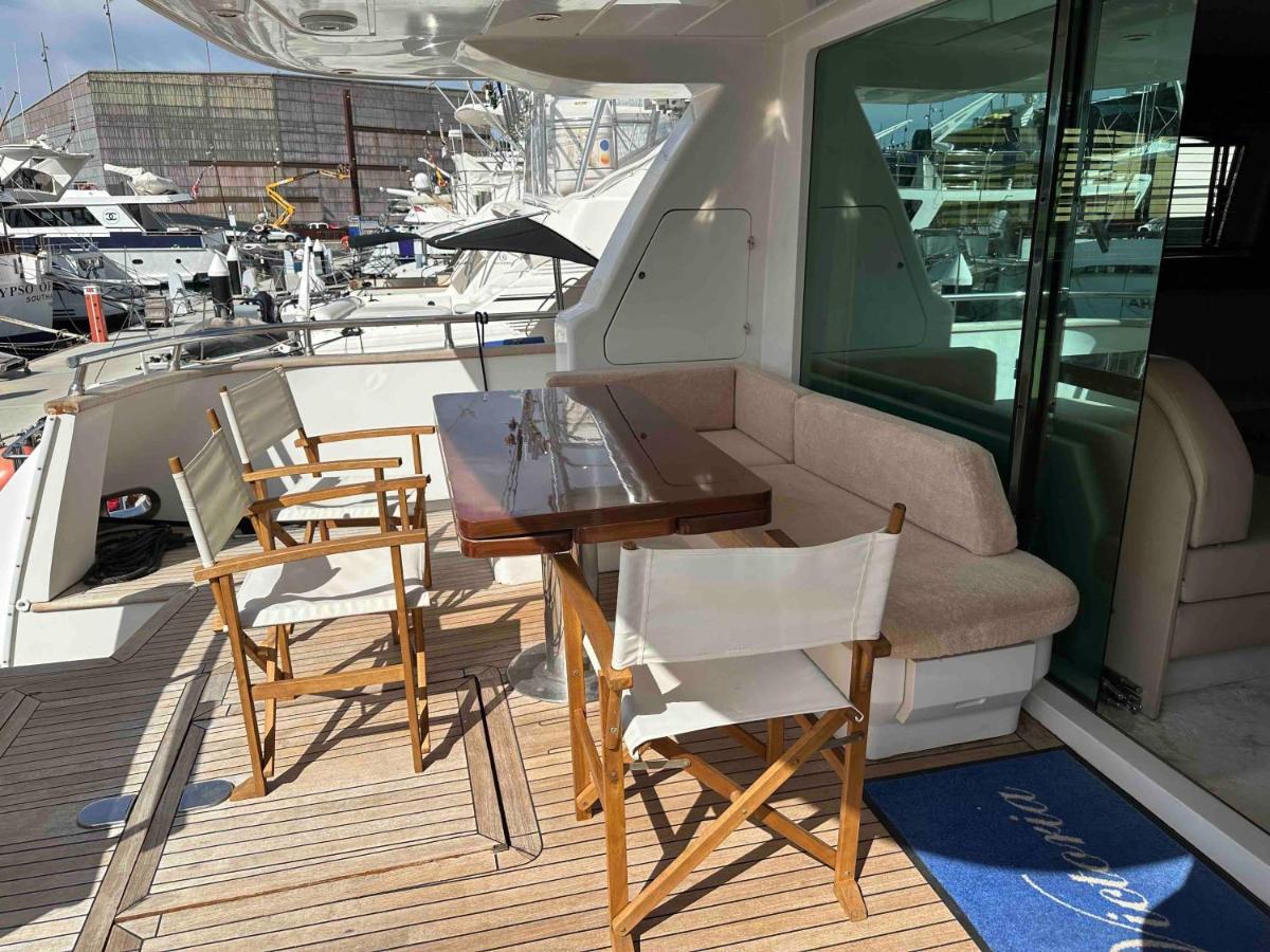 Yacht 20Metros Hotel Sant Adria de Besos Exterior foto